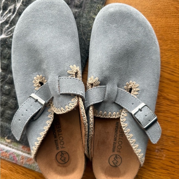 White Mountain Gray Mules with Buckle - Picture 3 of 6